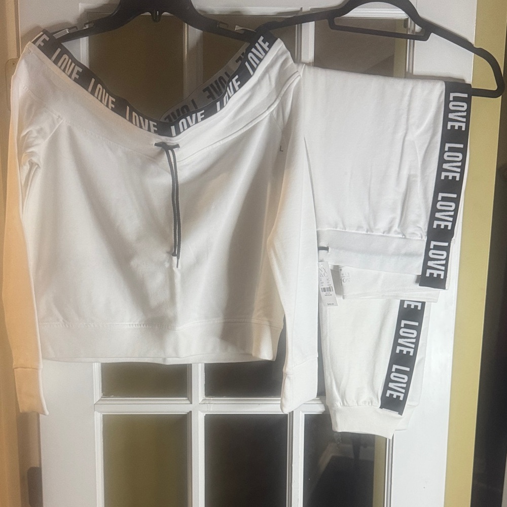 Brand New! New York & Company White Track Pants & Joggers Top-L & Pants-M